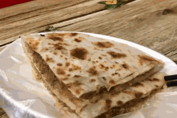 鲁蒙肉饼糁汤