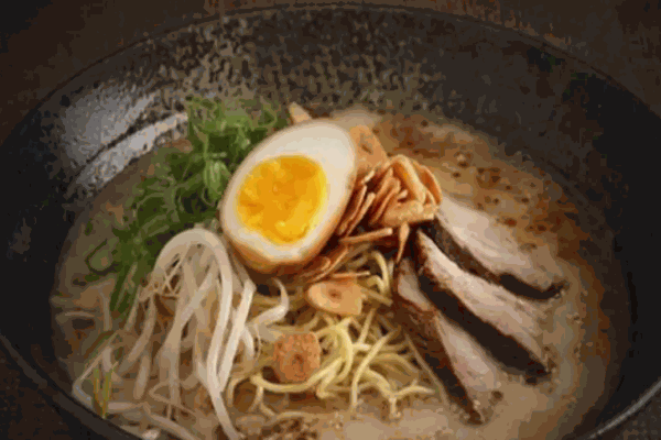 东谷滋拉面寿司店