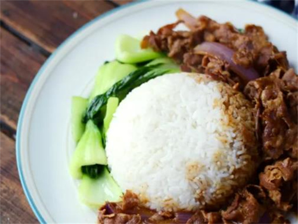 极味肥牛饭