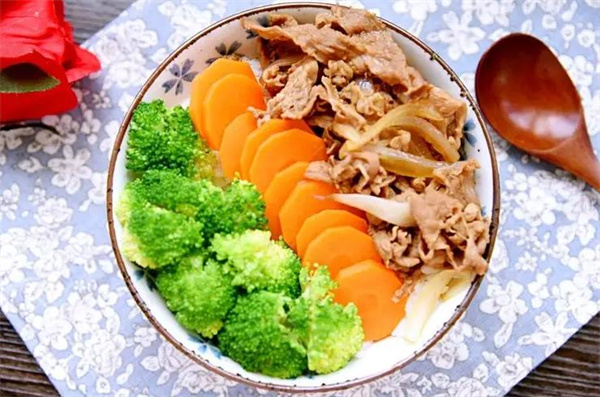 寻友记鲍汁肥牛饭