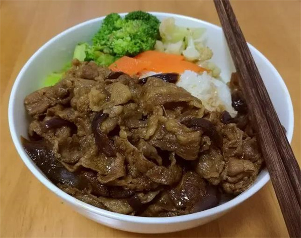 大木禾米肥牛饭