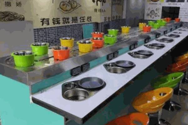 捞烫部落旋转小火锅