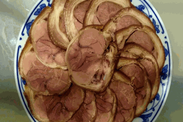 就酱肘子