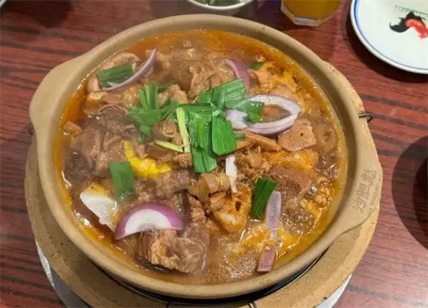 牛顿来了·牛腩煲饭·大口吃牛腩加盟