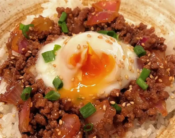 谷粒香牛肉饭加盟