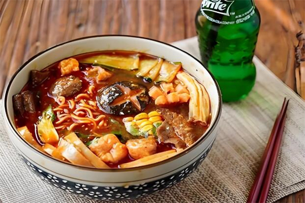 鹅宝家麻辣烫加盟