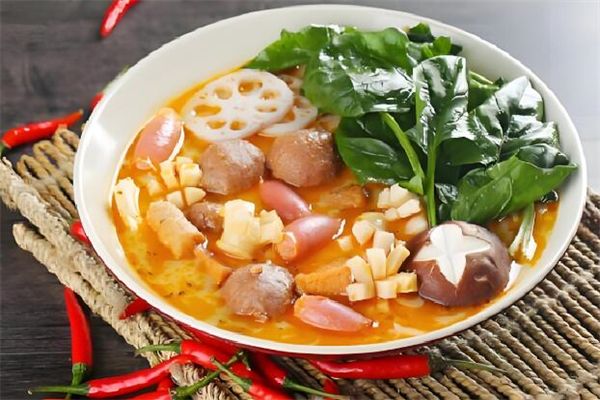 串来串去麻辣烫加盟