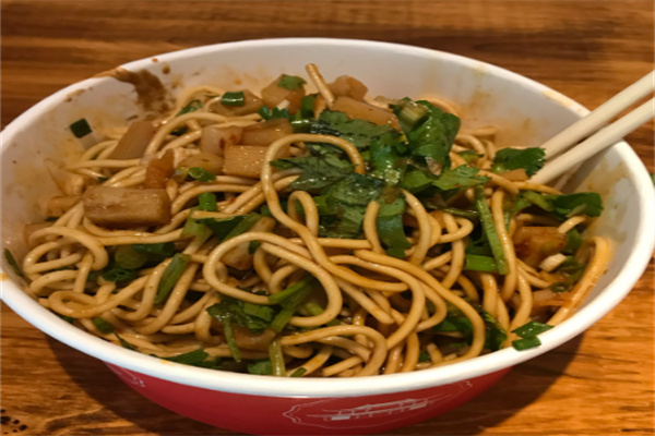 青麦香园热干面加盟