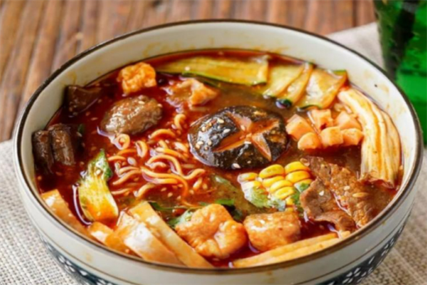 够味麻辣烫加盟