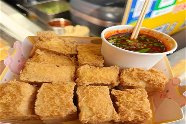 白色经典臭豆腐加盟
