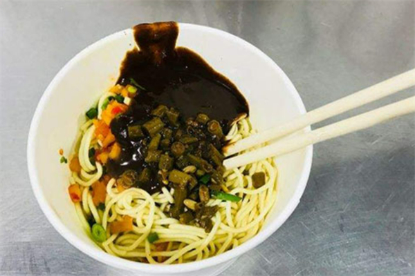 芝麻大叔热干面加盟