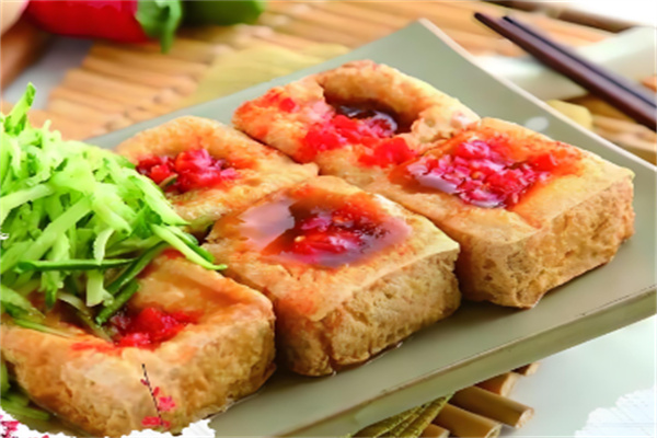 白色经典臭豆腐加盟