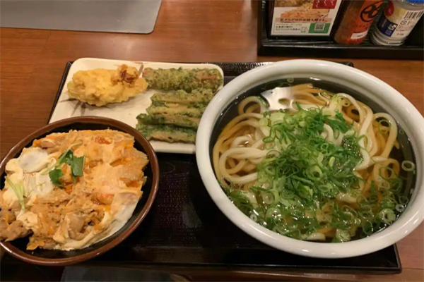 富久内日式拉面加盟