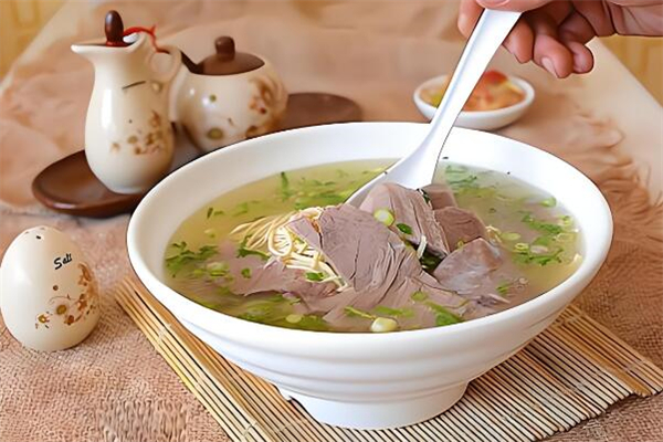 九品锅牛小馆牛肉汤加盟