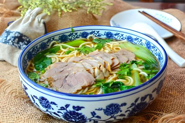 九品锅牛小馆牛肉汤加盟