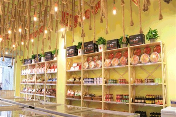 小锅配齐火锅烧烤食材超市加盟