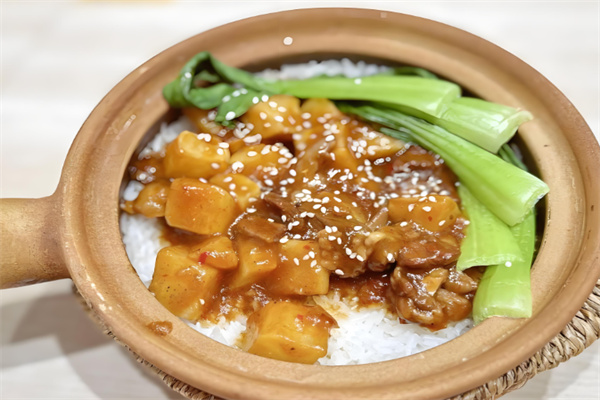 粤小煲煲仔饭加盟