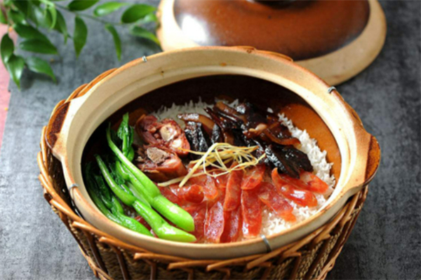 周师煲仔饭加盟