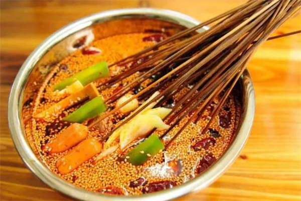钵钵鸡串串香加盟