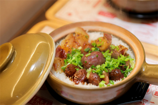 英华锡纸煲仔饭加盟