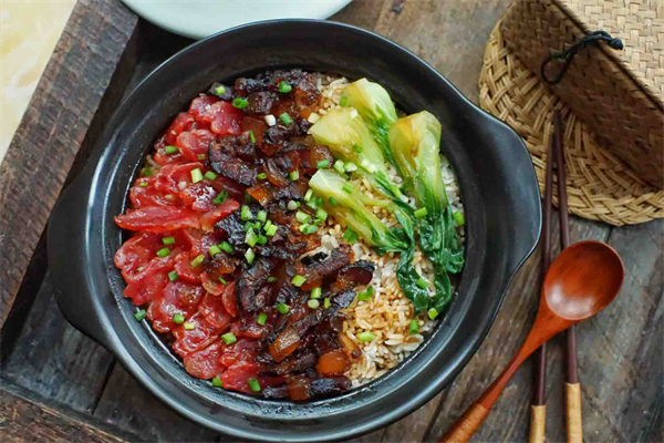 煲乐香煲仔饭加盟