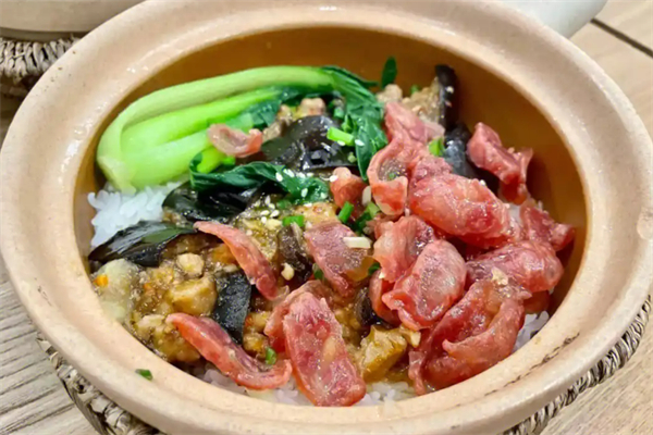 鲜皇煲煲仔饭加盟