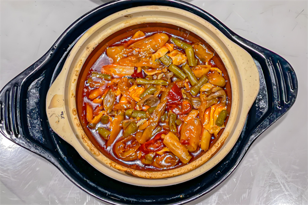 1+1煲仔饭加盟