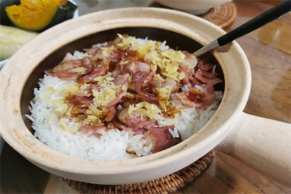 煲仔1号智能香米煲仔饭加盟