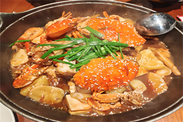 海盗船肉蟹煲加盟