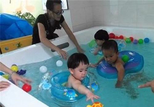 壮壮婴儿游泳馆