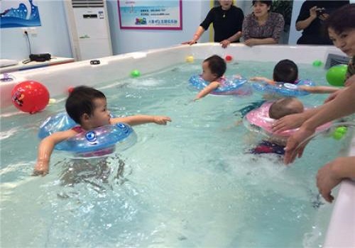 海贝婴儿游泳馆