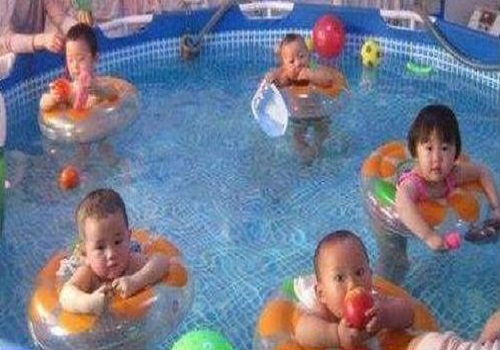 游乐慧婴儿游泳馆
