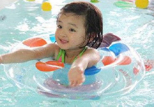 三瑟海婴儿游泳馆