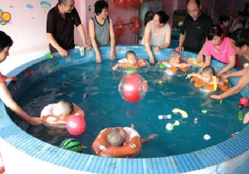 三瑟海婴儿游泳馆