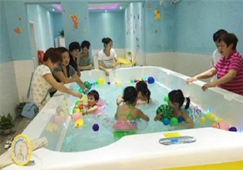 俏贝儿婴幼儿游泳馆