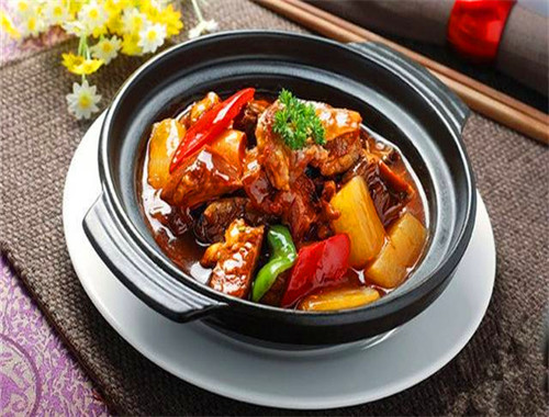 魏小宝黄焖鸡米饭