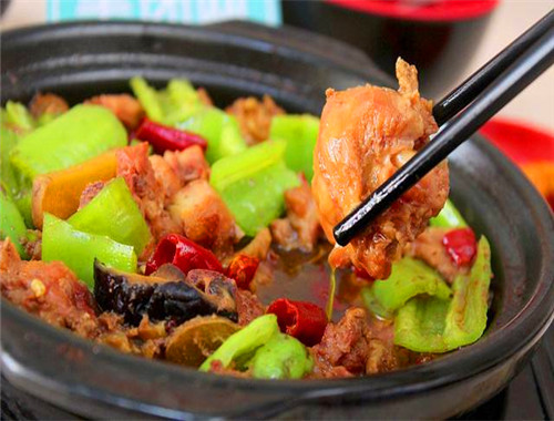 魏小宝黄焖鸡米饭