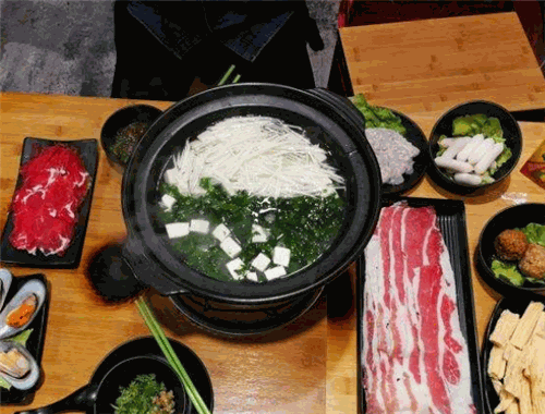 财锅港式打边炉