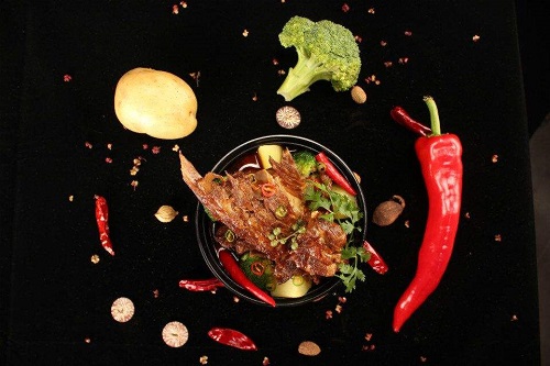 酱子辣骨饭