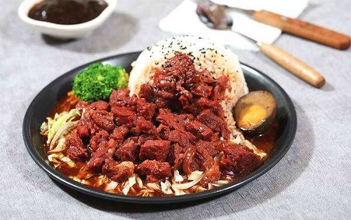 酱子辣骨饭