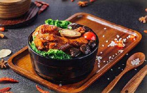 酱子辣骨饭
