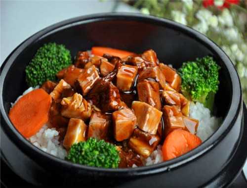偶拌秘汁牛肉饭