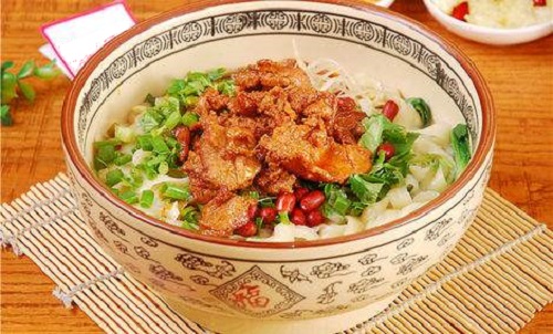 铁蛋鸡汤刀削面
