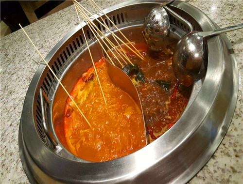 六婆串串香火锅