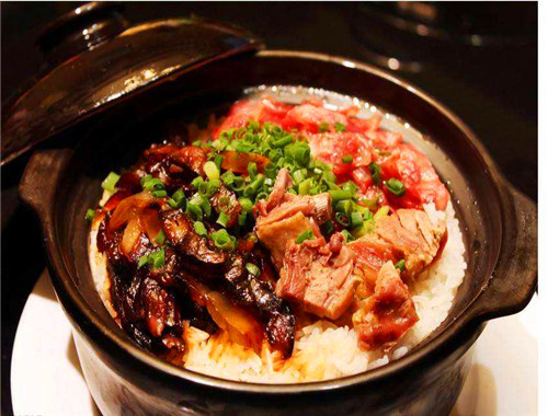稻谷满仓瓦锅饭