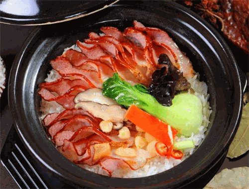 稻谷满仓瓦锅饭