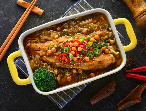 比优福板烧鱼饭