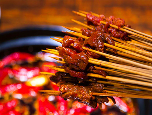 盘聚串串VS烤肉