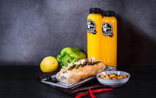 七小将食饼筒