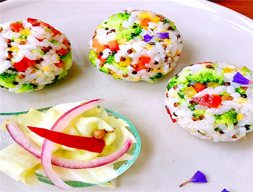 两只老饕